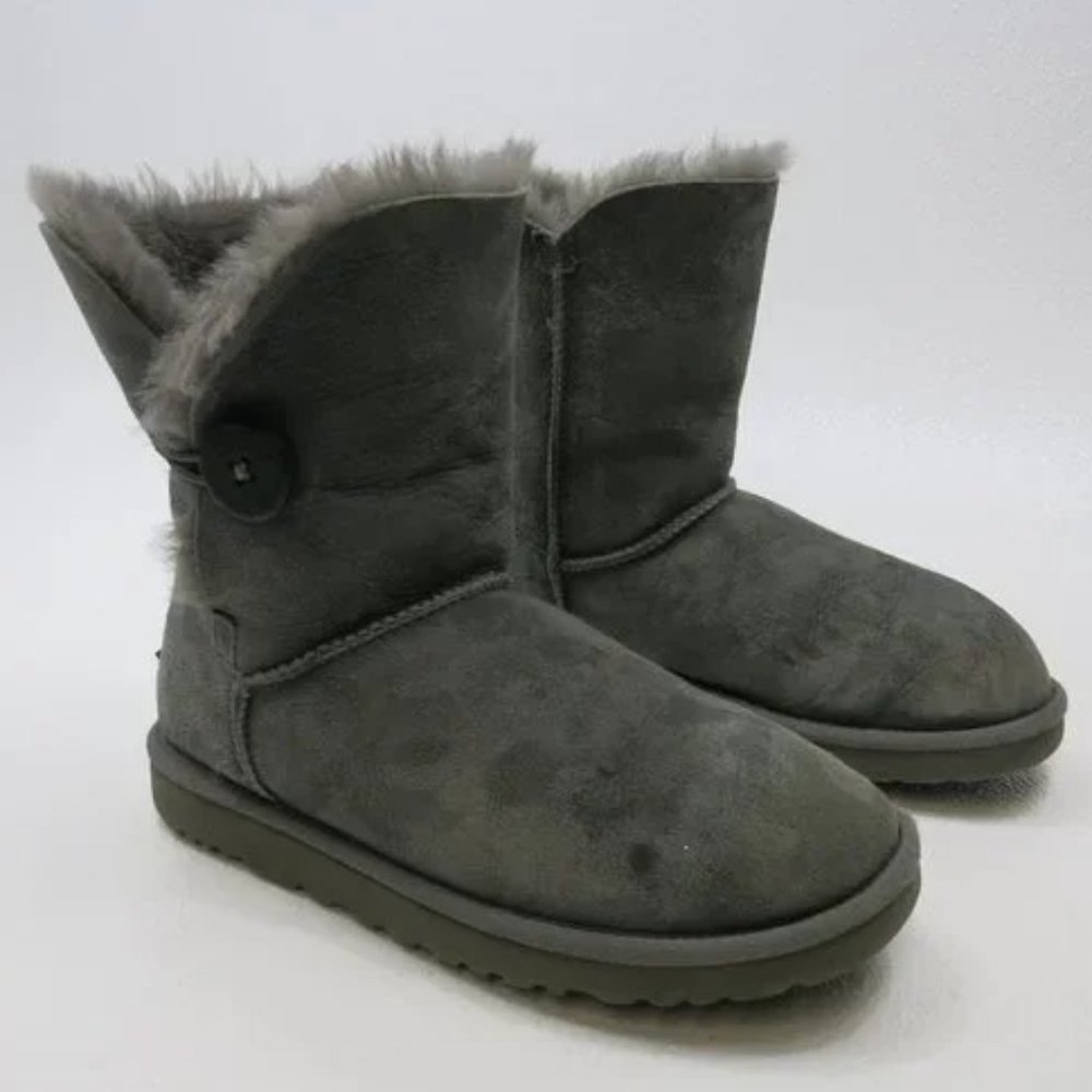 UGG Women's Bailey Button Insulated Winter Boots Shoes 7